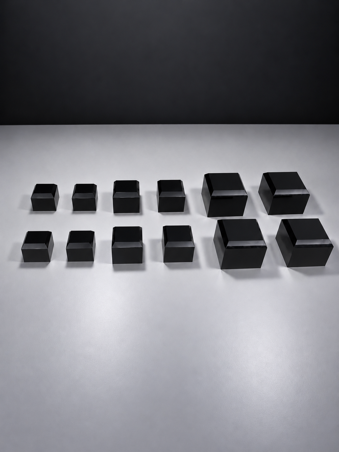 12x Acrylic Bevelled Bases in Black