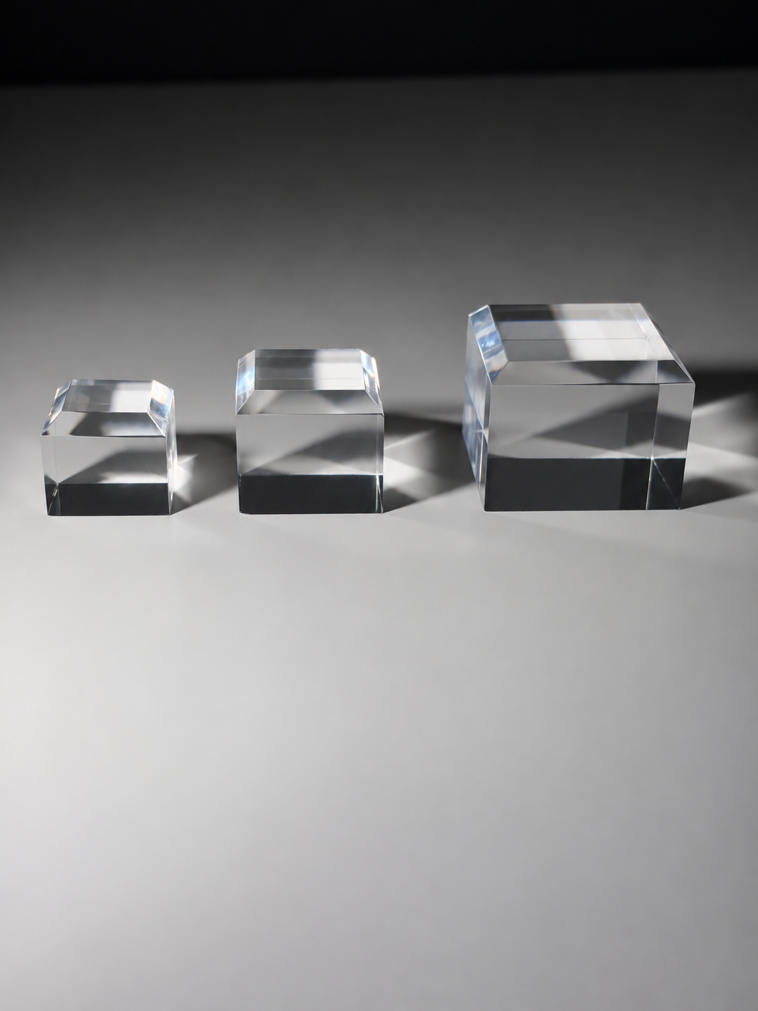Acrylic Bevelled Base in Clear