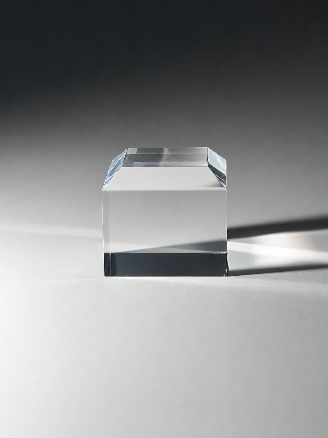 24x Acrylic Bevelled Bases in Clear